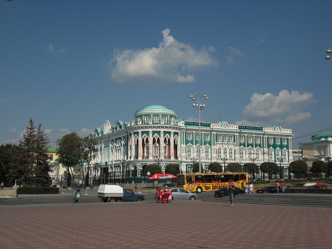 Расстояние от Екатеринбурга до Москвы и как быстрее добраться