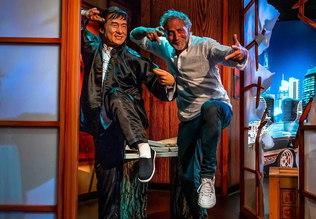 В зале «Фильмы» можно сфотографироваться с восковыми фигурами 	Джеки Чана, Тома Круза и других.