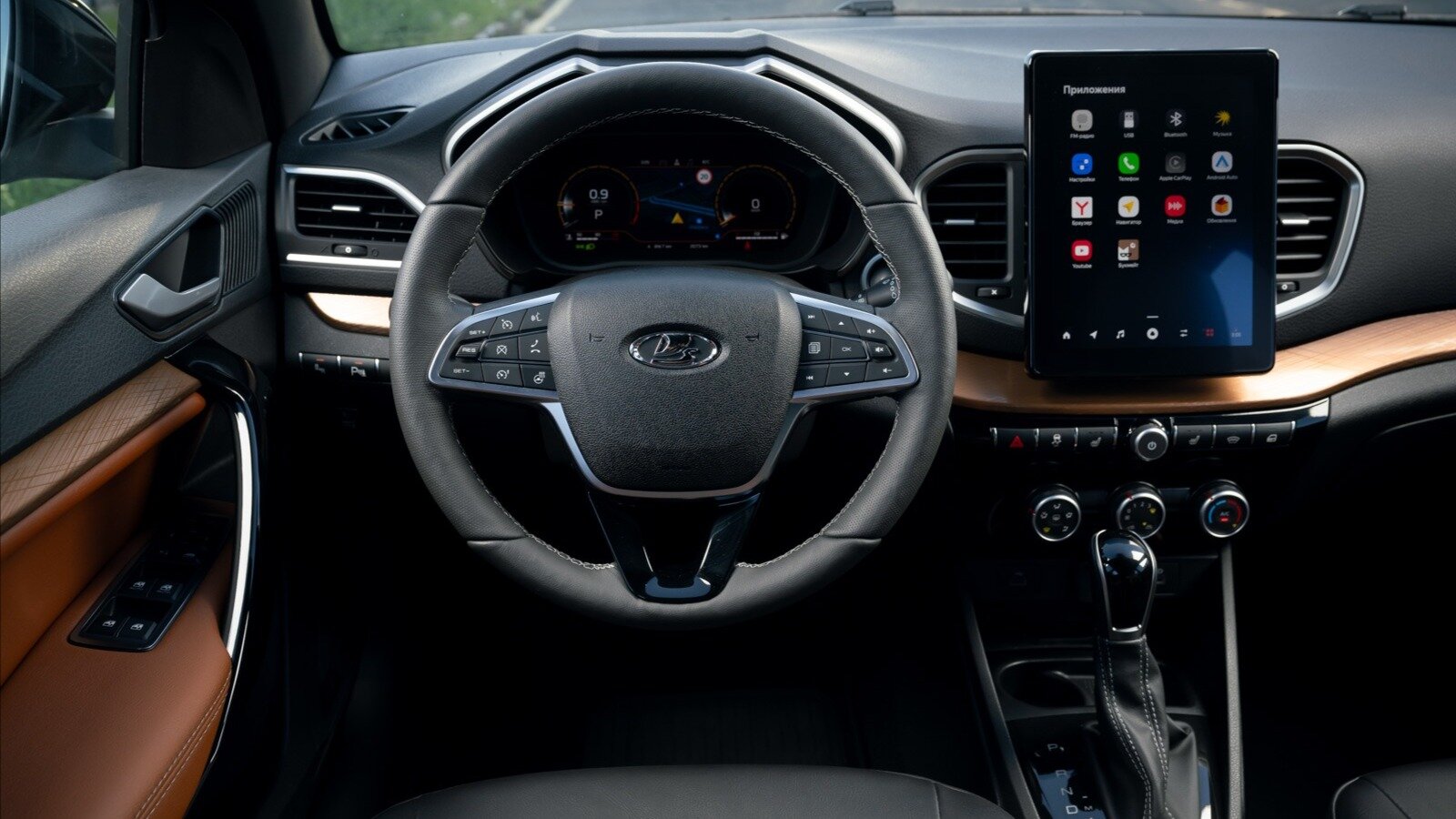 Lada Vesta с новыми опциями появилась в продаже