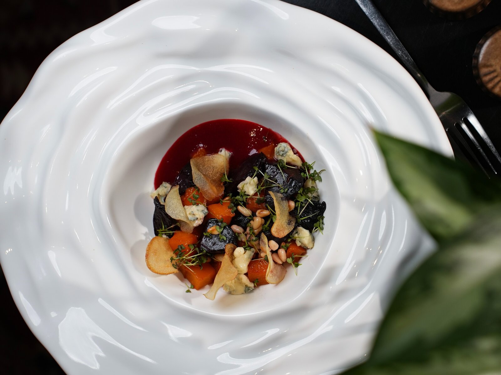 Запечённая тыква с копчёной свеклой и горгонзолой