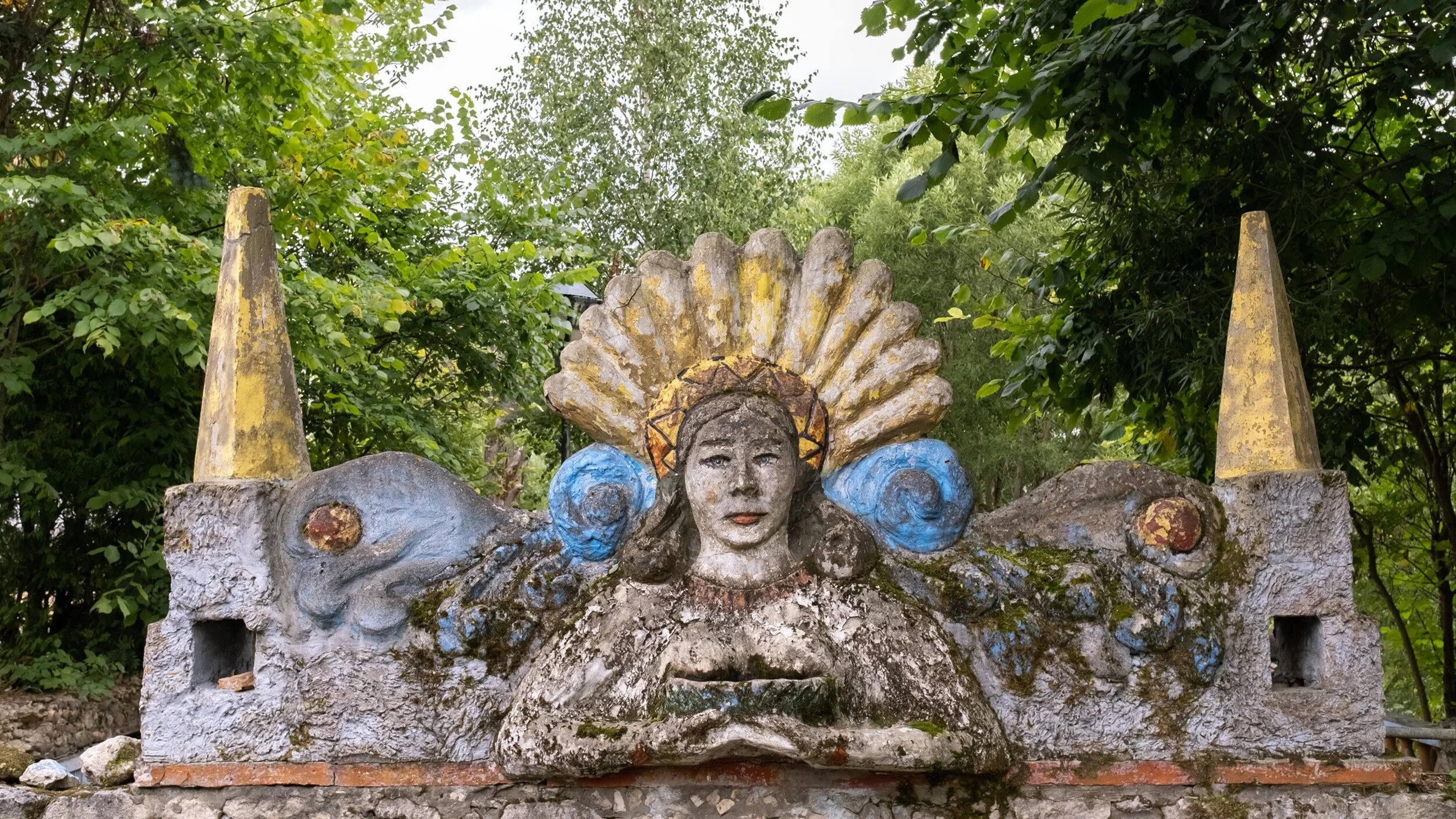 Из советской заброшки в ретрит-коммуну с отельным сервисом: история базы отдыха «Крутояк»