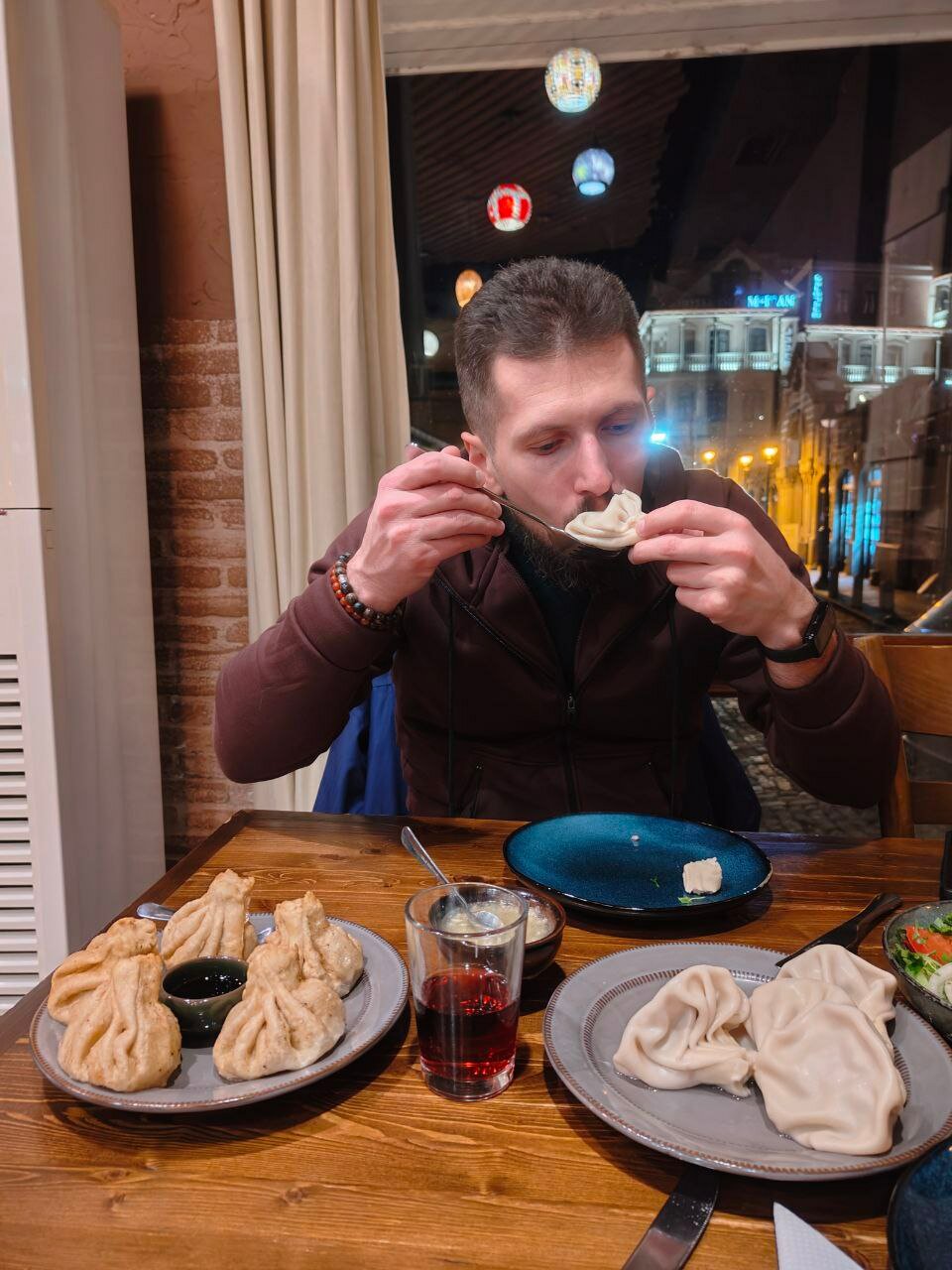 С моим мужем любое путешествие неизбежно превращается в гастротур

