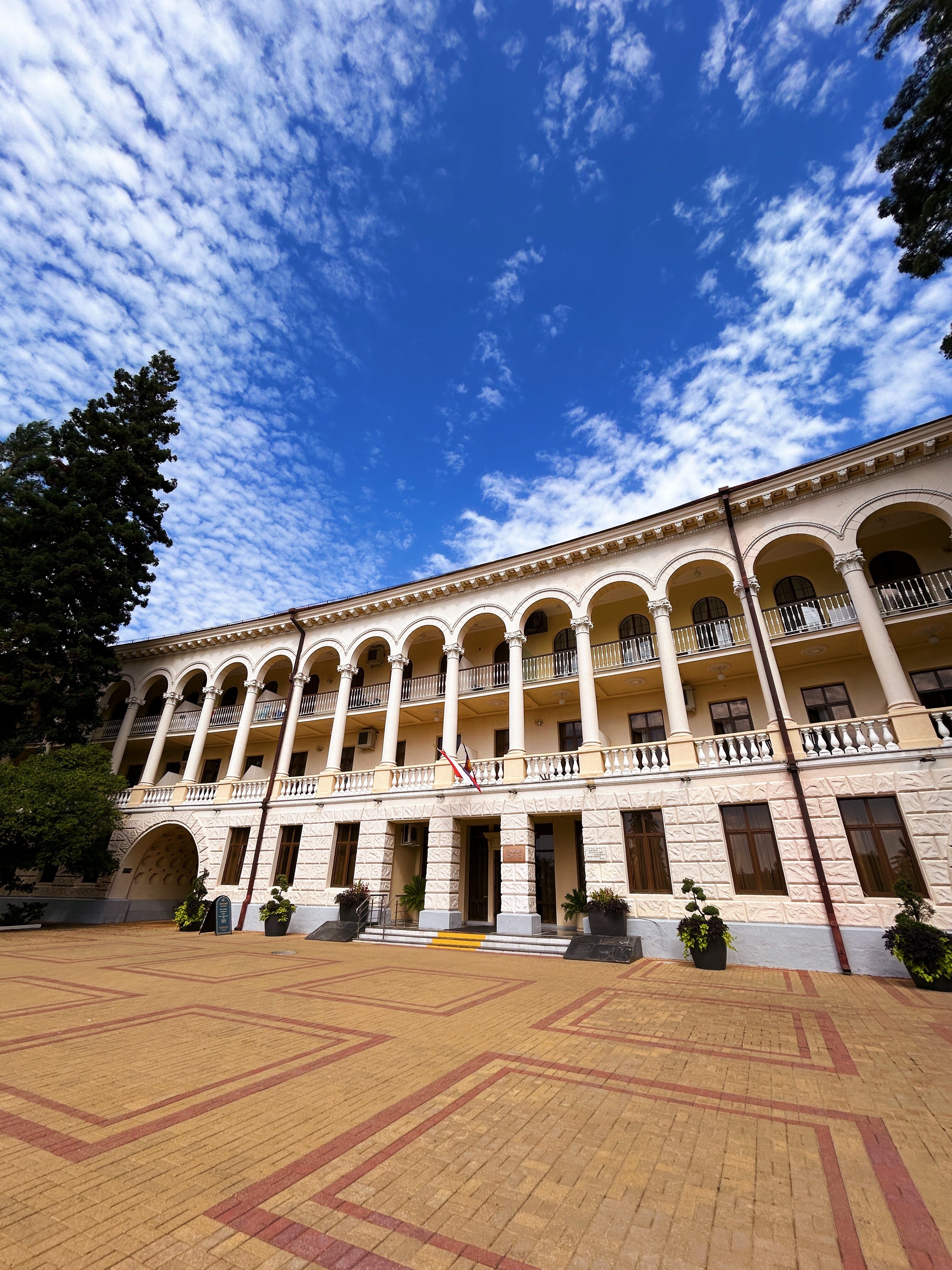 Как оказаться в Беларуси, не выезжая из России. Санаторий «Беларусь» в Сочи