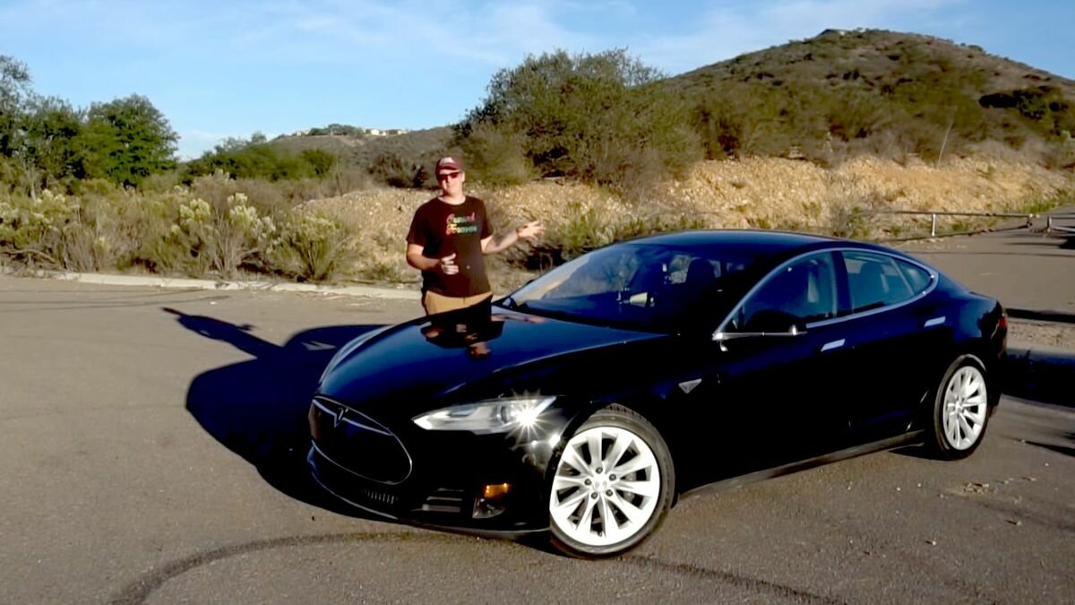 Посмотрите на Tesla Model S с пробегом под 700 000 километров. Она ещё вполне бодрая