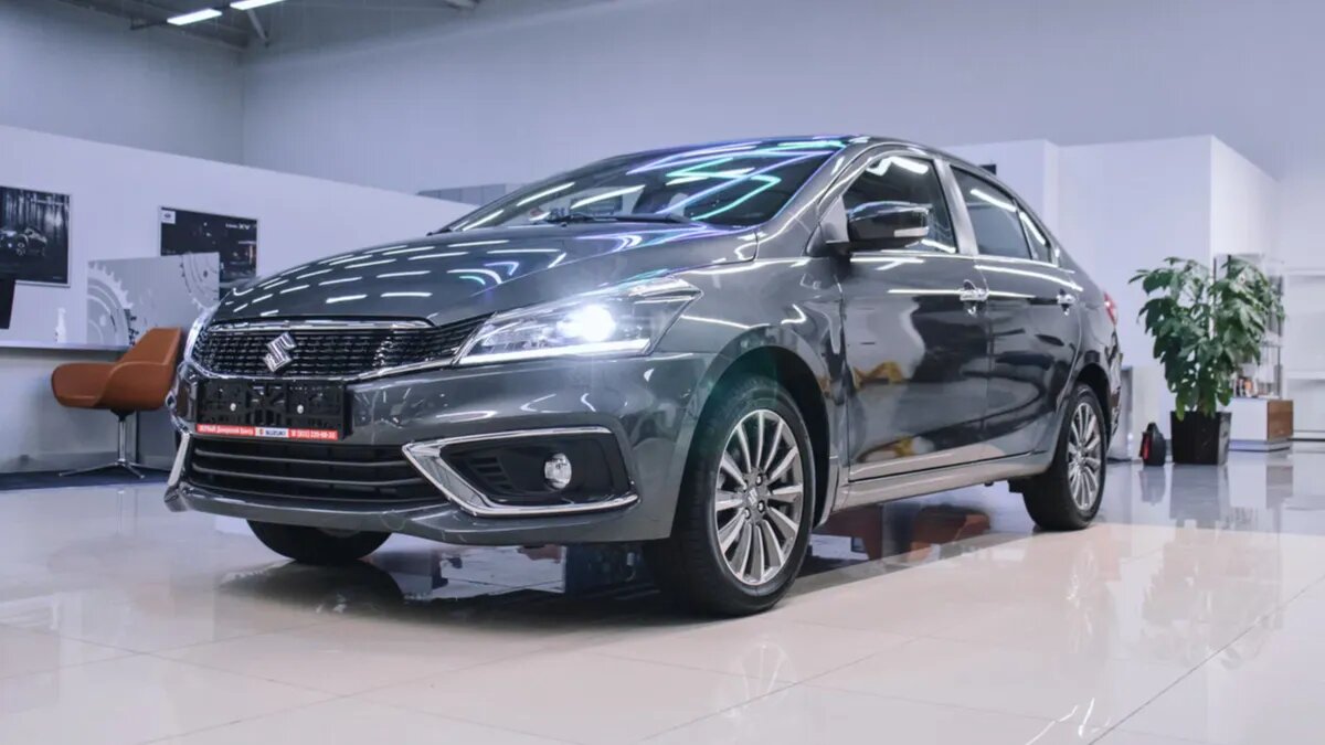 В России начались продажи конкурента Hyundai Solaris от Suzuki
