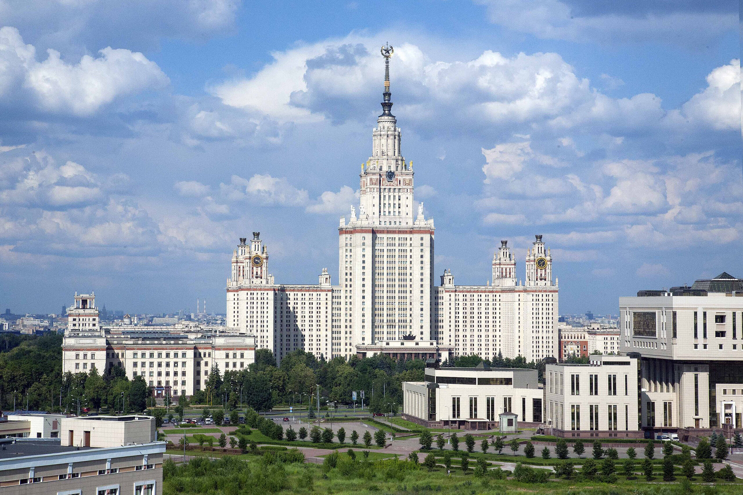 Яндекс Аренда узнала, сколько стоит снять квартиру рядом с главными вузами Москвы