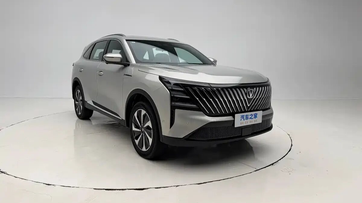 Кроссовер Changan CS75 Plus получил новейшую гибридную установку