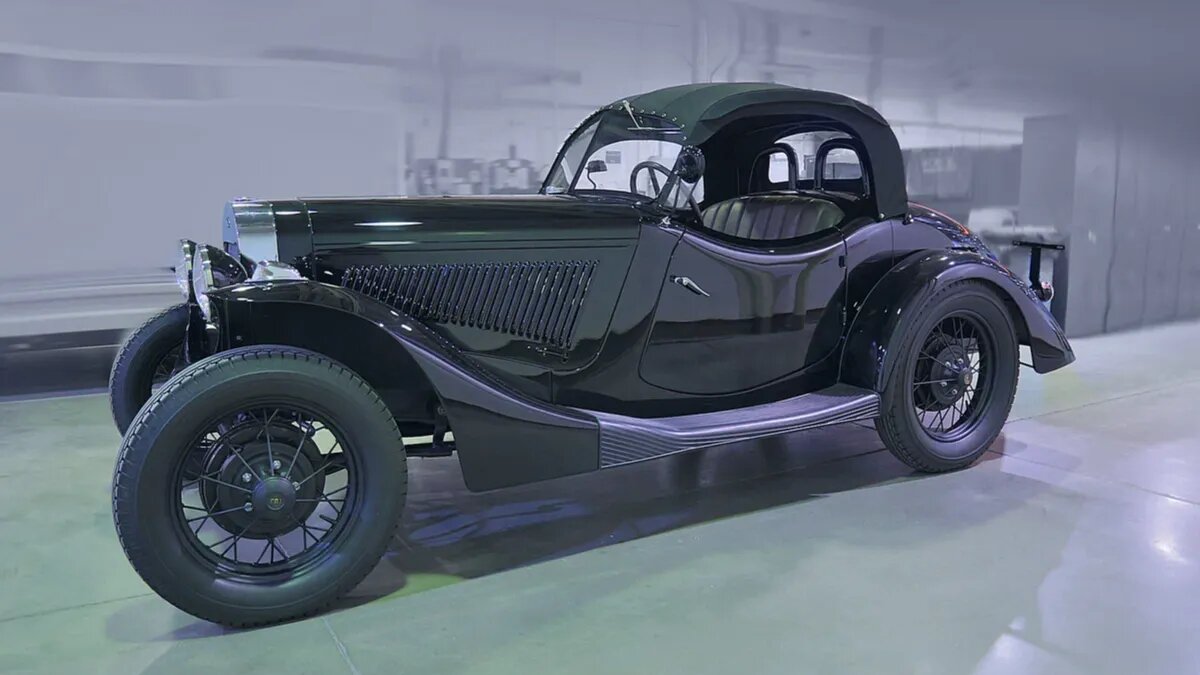 Уникальный спортивный ГАЗ в стиле машин из 1930-х оценили в 6,5 миллиона рублей