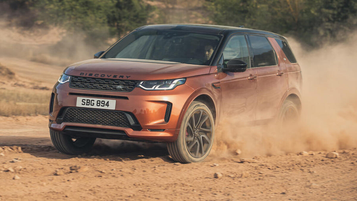 Land Rover обновил кроссоверы Discovery Sport и Evoque. Они стали дизельными гибридами