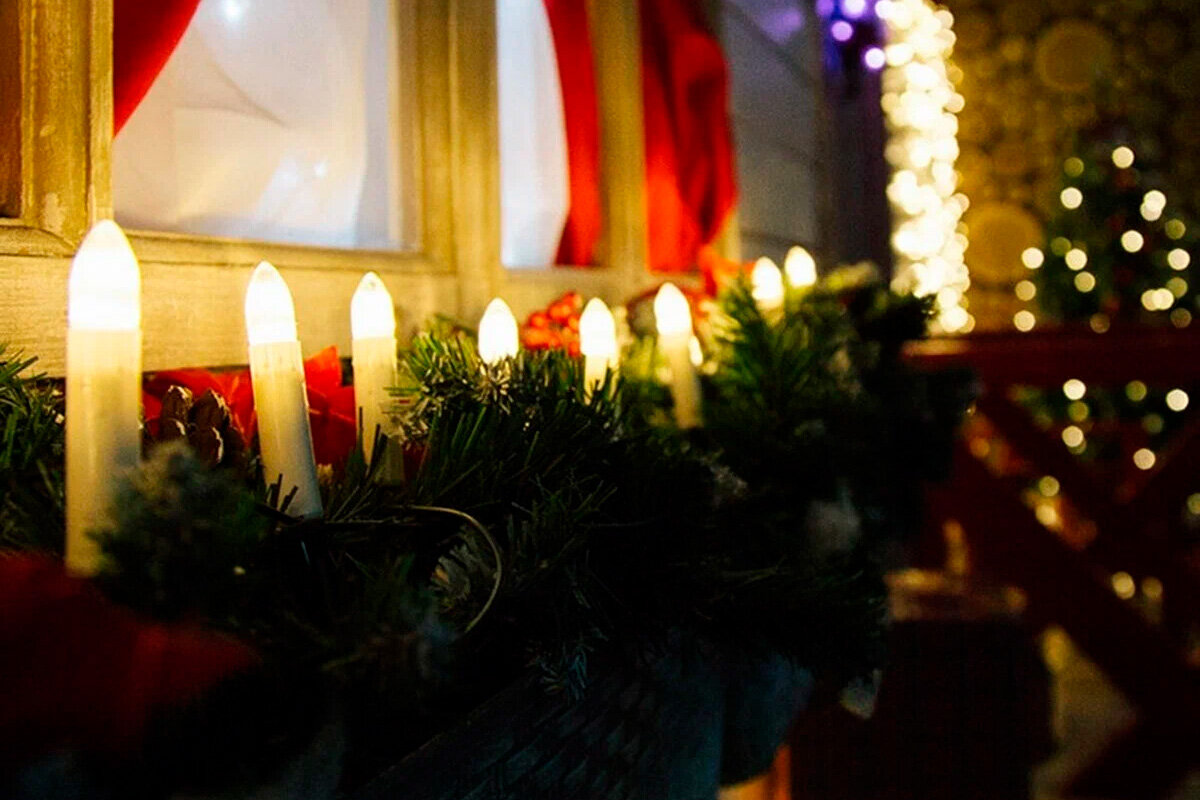 Без дыма и огня: 5 праздничных светильников в виде свечей