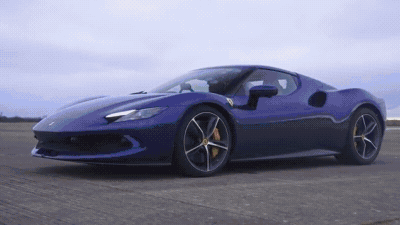 Суперкары Ferrari 296 GTB, McLaren 765LT и Porsche 911 GT2 RS выставили в дрэге