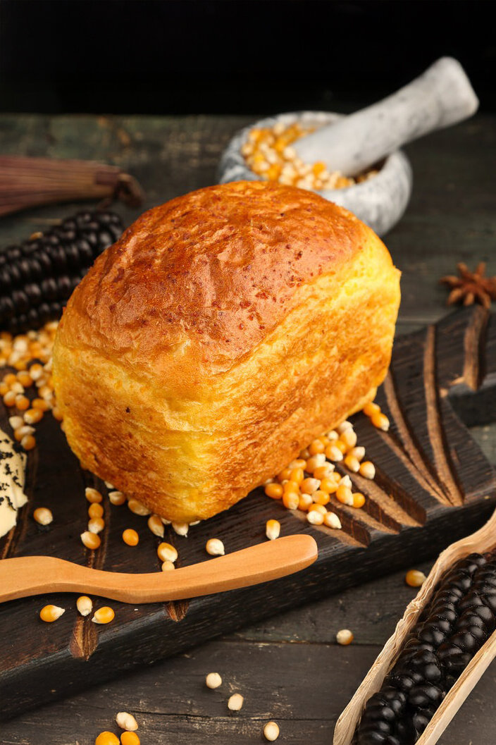 Кукурузный хлеб с подкопчённым маслом