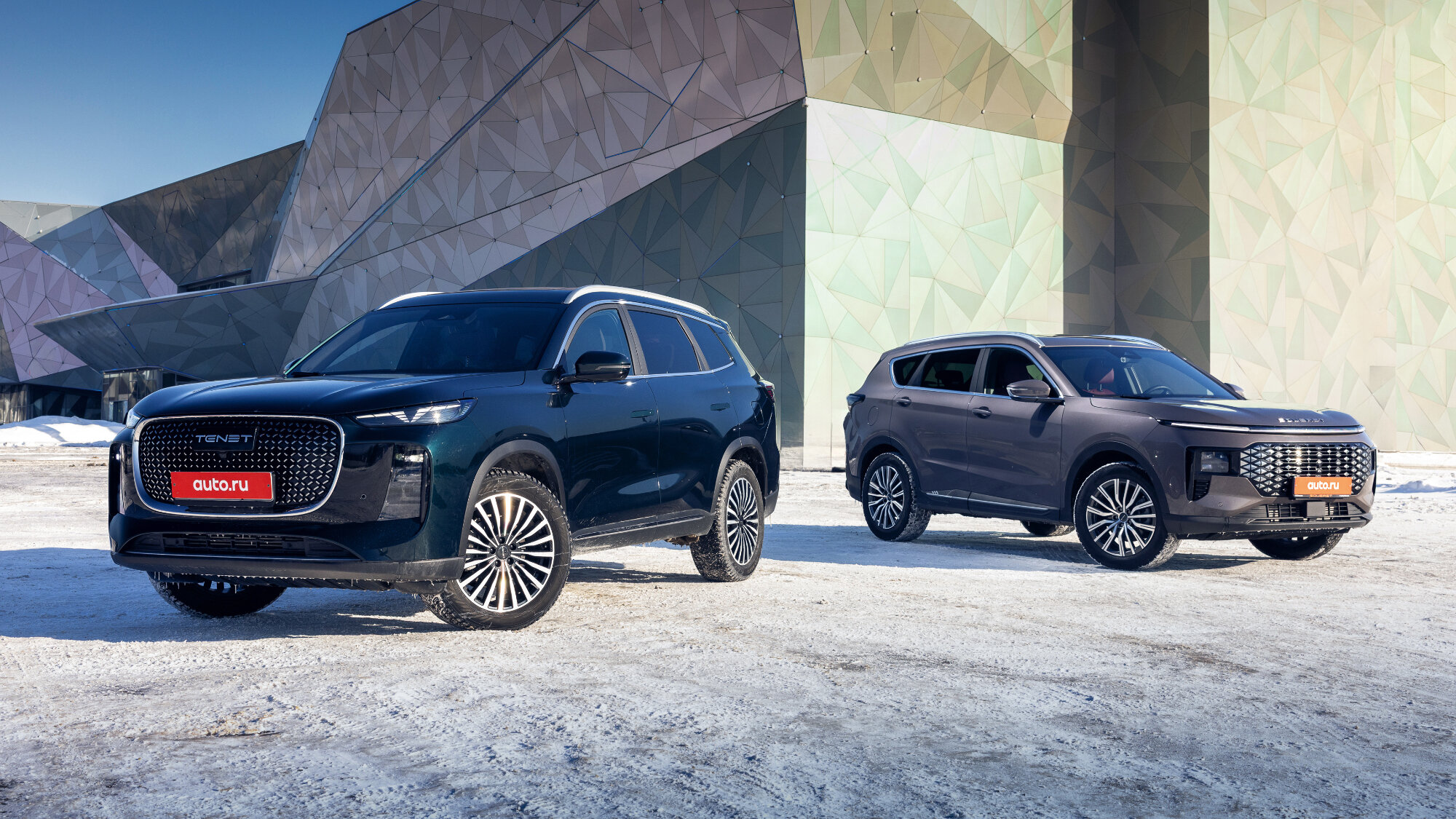 5+2: сравнительный тест очевидно выгодных кроссоверов Tenet T8 и Soueast S07