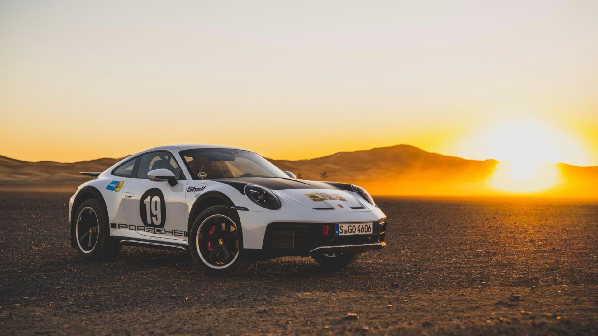Внедорожный Porsche 911 Dakar получил набор классических гоночных ливрей 