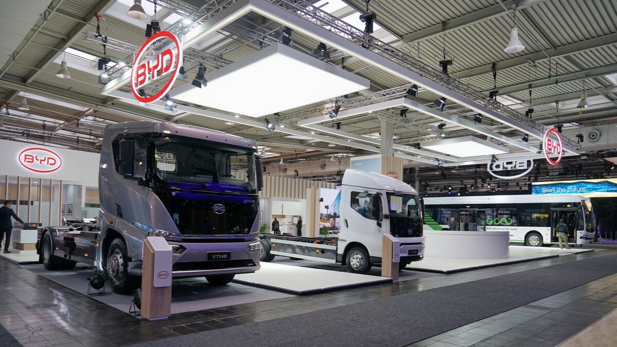 Китайская марка BYD представила в Германии электрогрузовики, электробус и его платформу