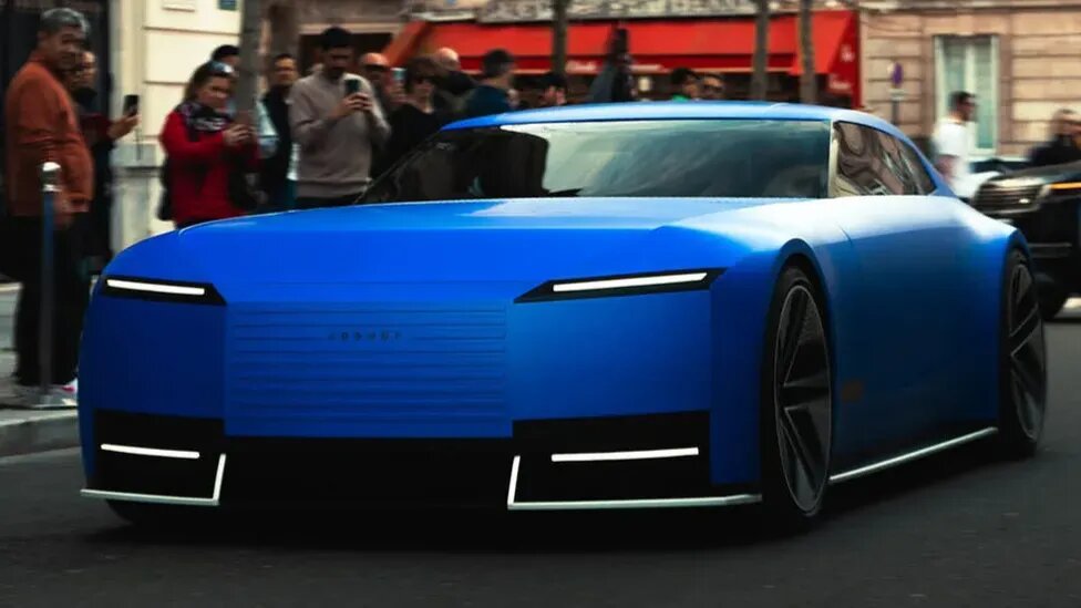 Чудаковатый Jaguar Type 00 цвета «Французский ультрамарин» впервые выехал на улицы