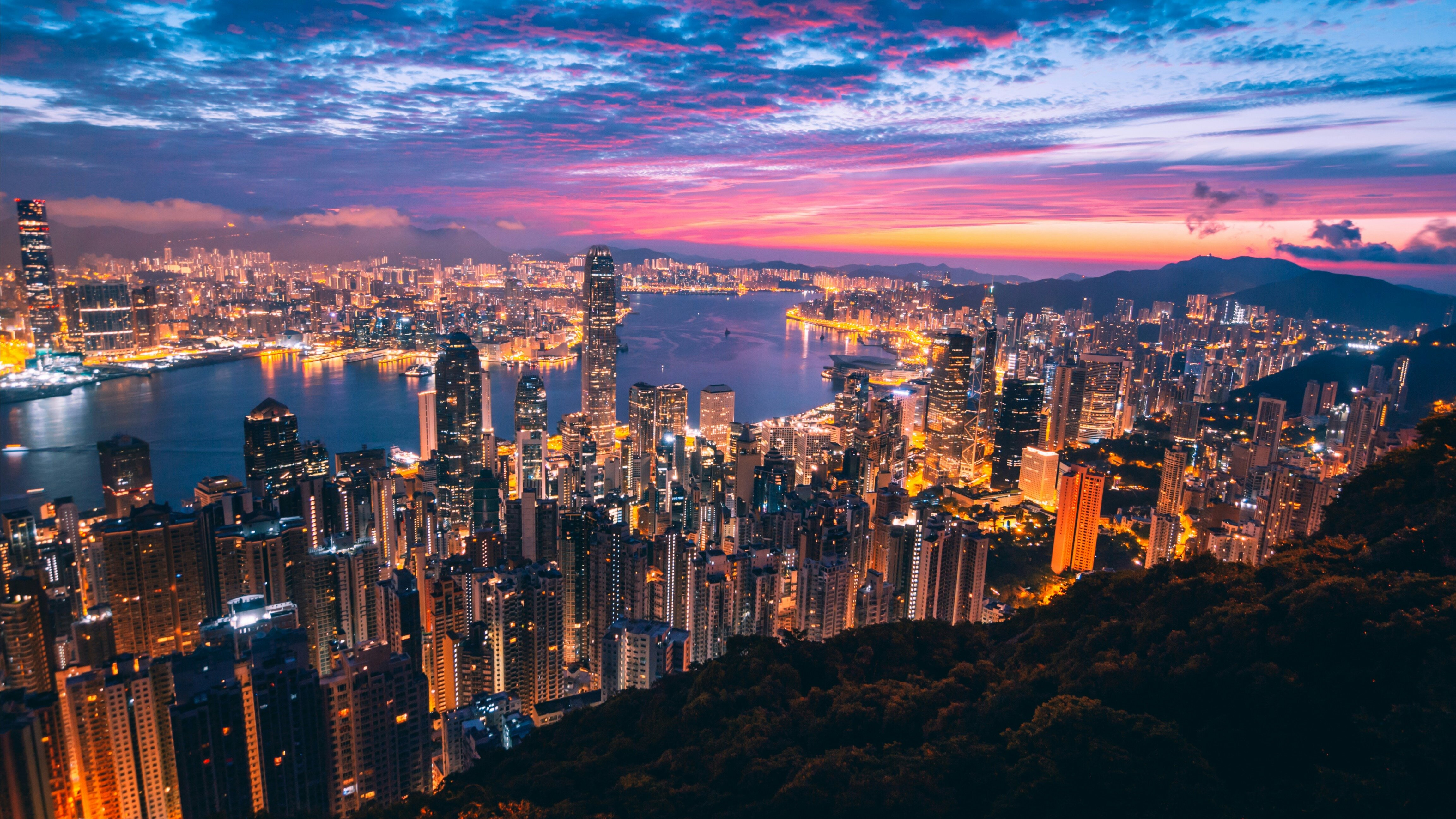 Главные достопримечательности Гонконга: Десять тысяч Будд, дом-монстр и дикий остров