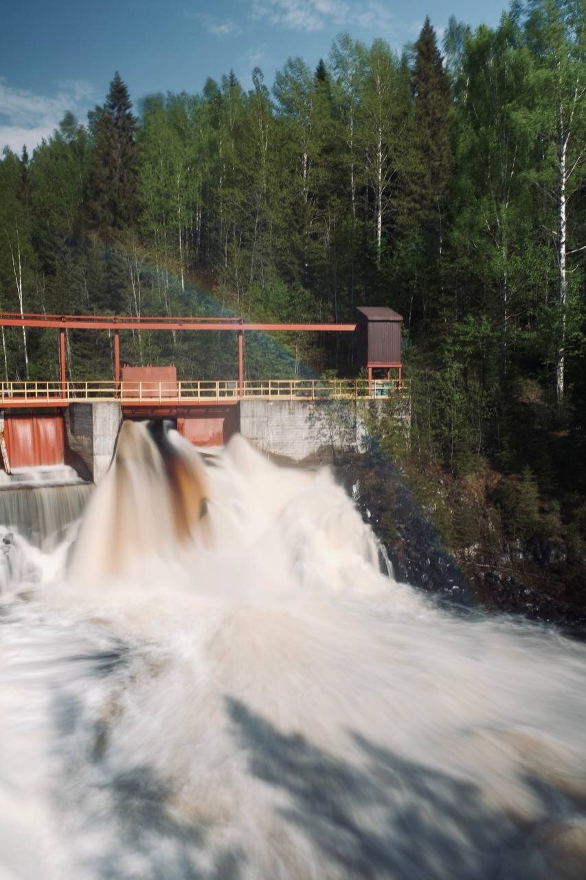 ГЭС была запущена в 1903 году, некоторые её агрегаты не менялись с тех пор, но станция исправно работает
