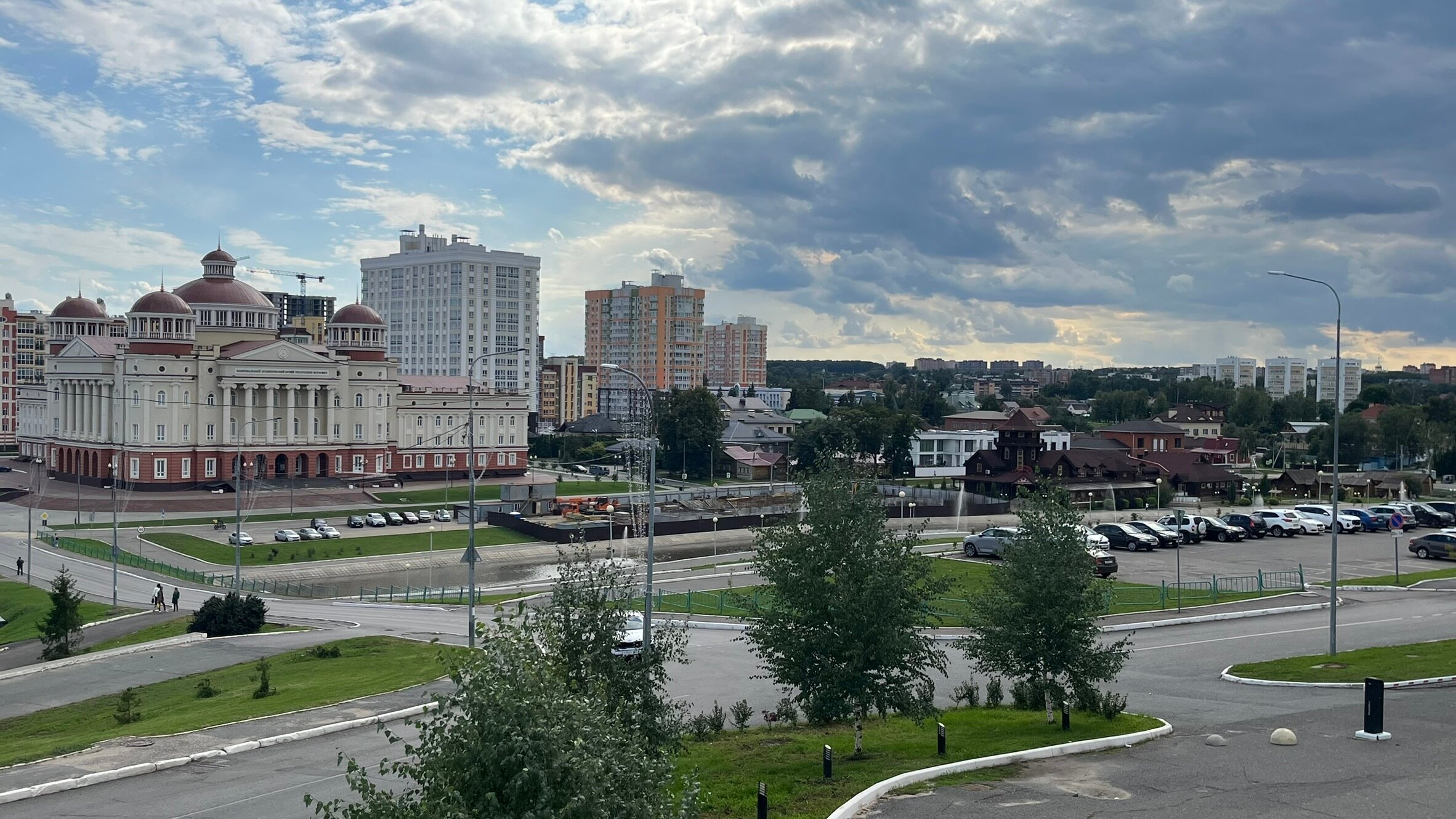 Вид на город со смотровой площадки


