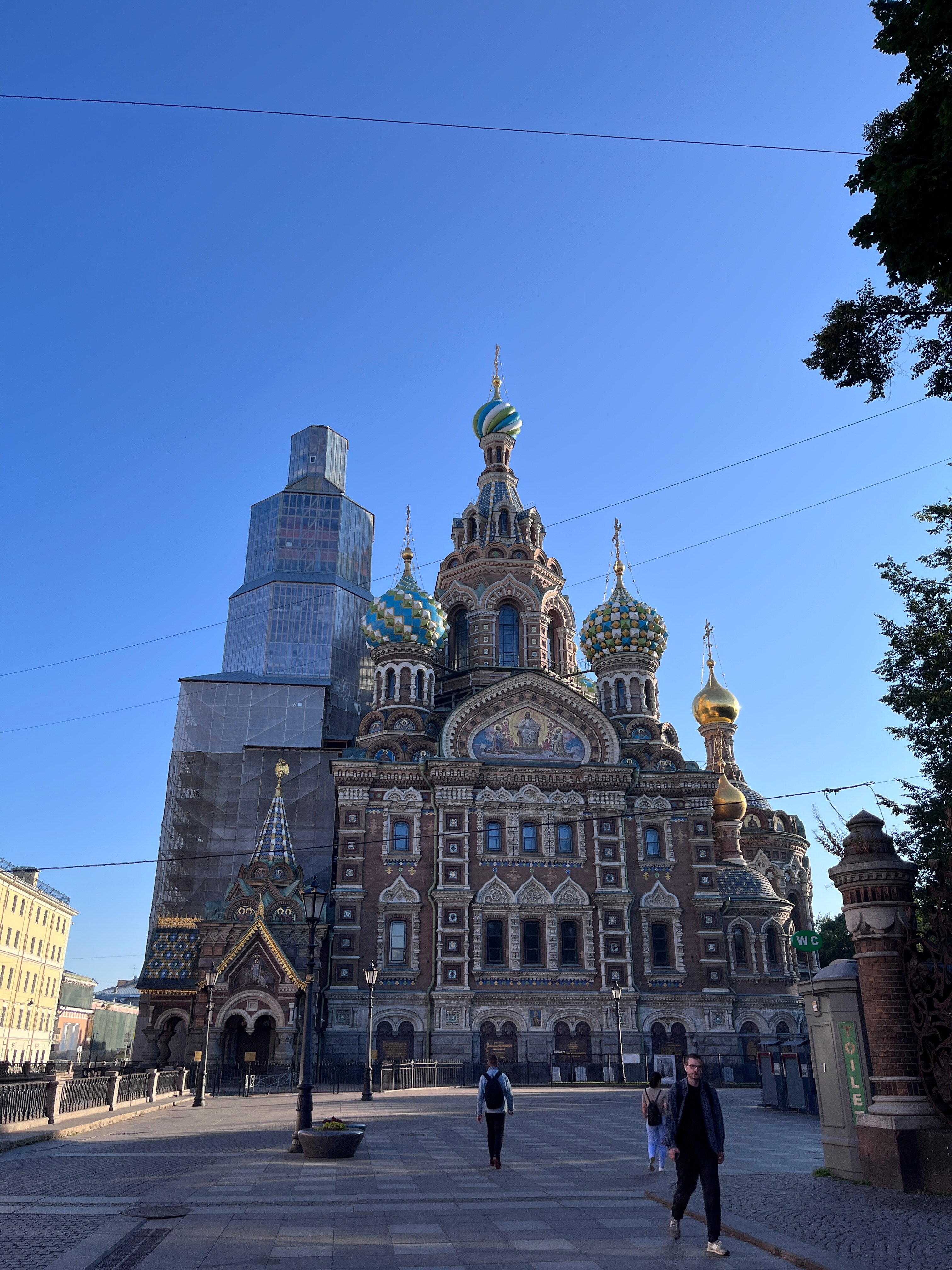 Посетите музей, а затем прогуляйтесь к Спасу на Крови и в Михайловский сад







