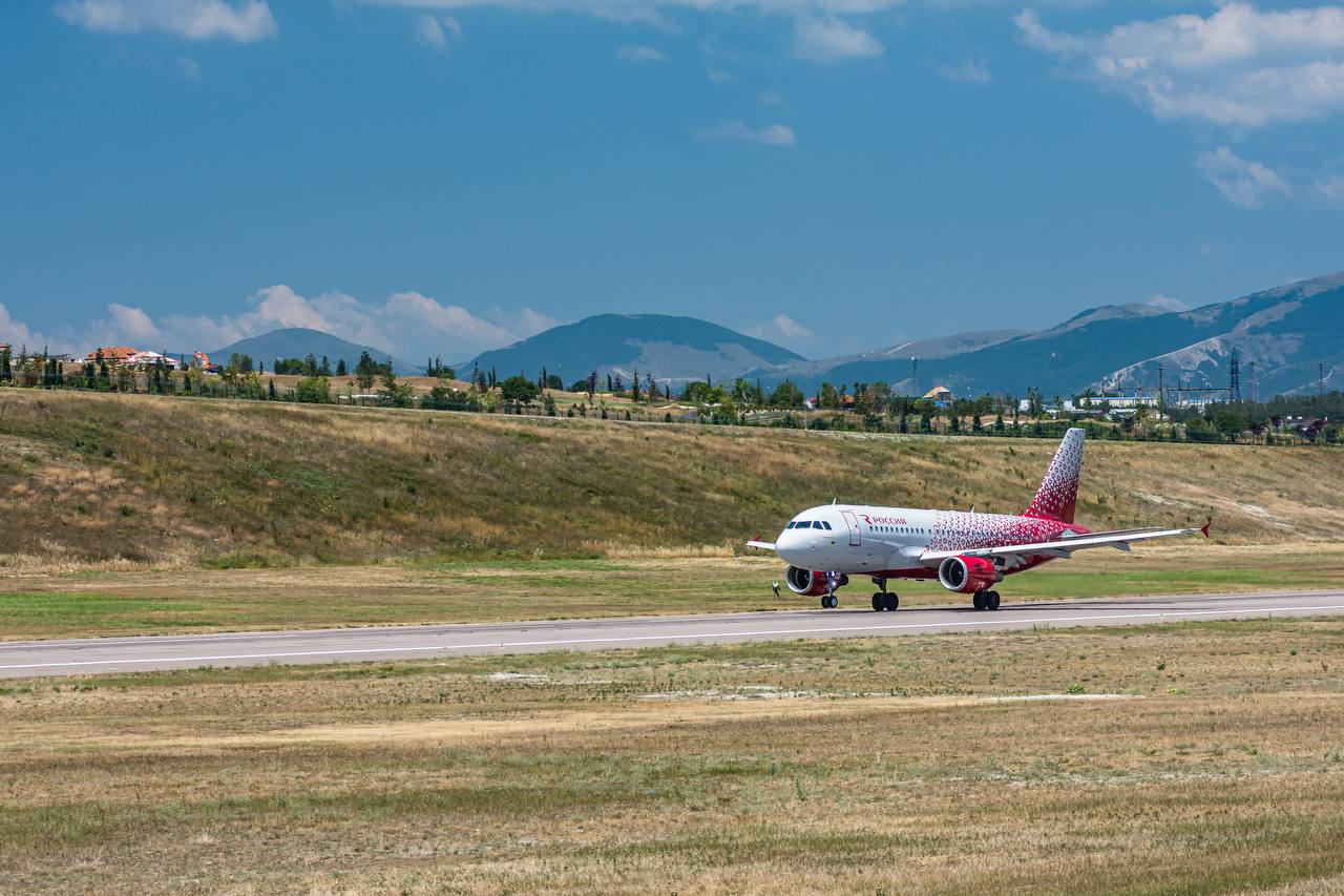 «Россия» запустит рейсы из Геленджика в Петербург