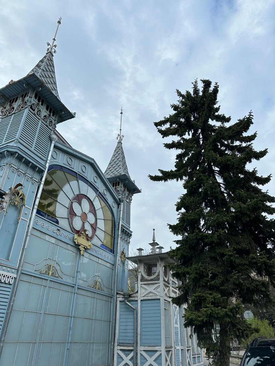 Весенний Пятигорск: горы, встречи и десерт на золотом блюдце