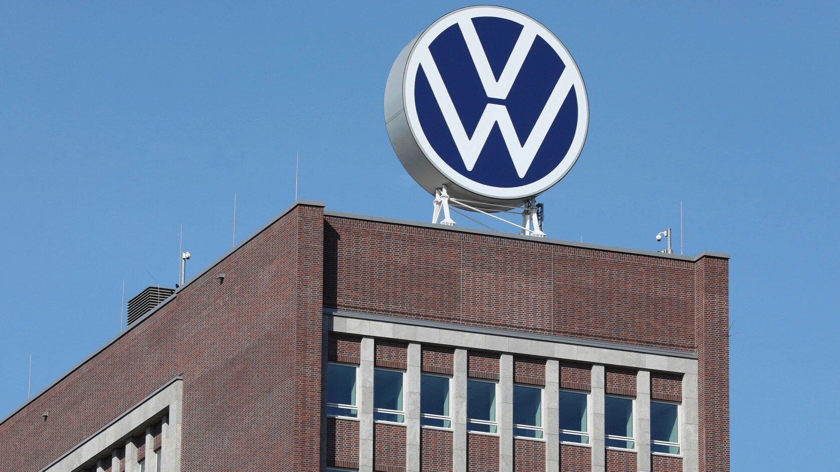 Глава Volkswagen заявил о неизбежности закрытия заводов в Германии