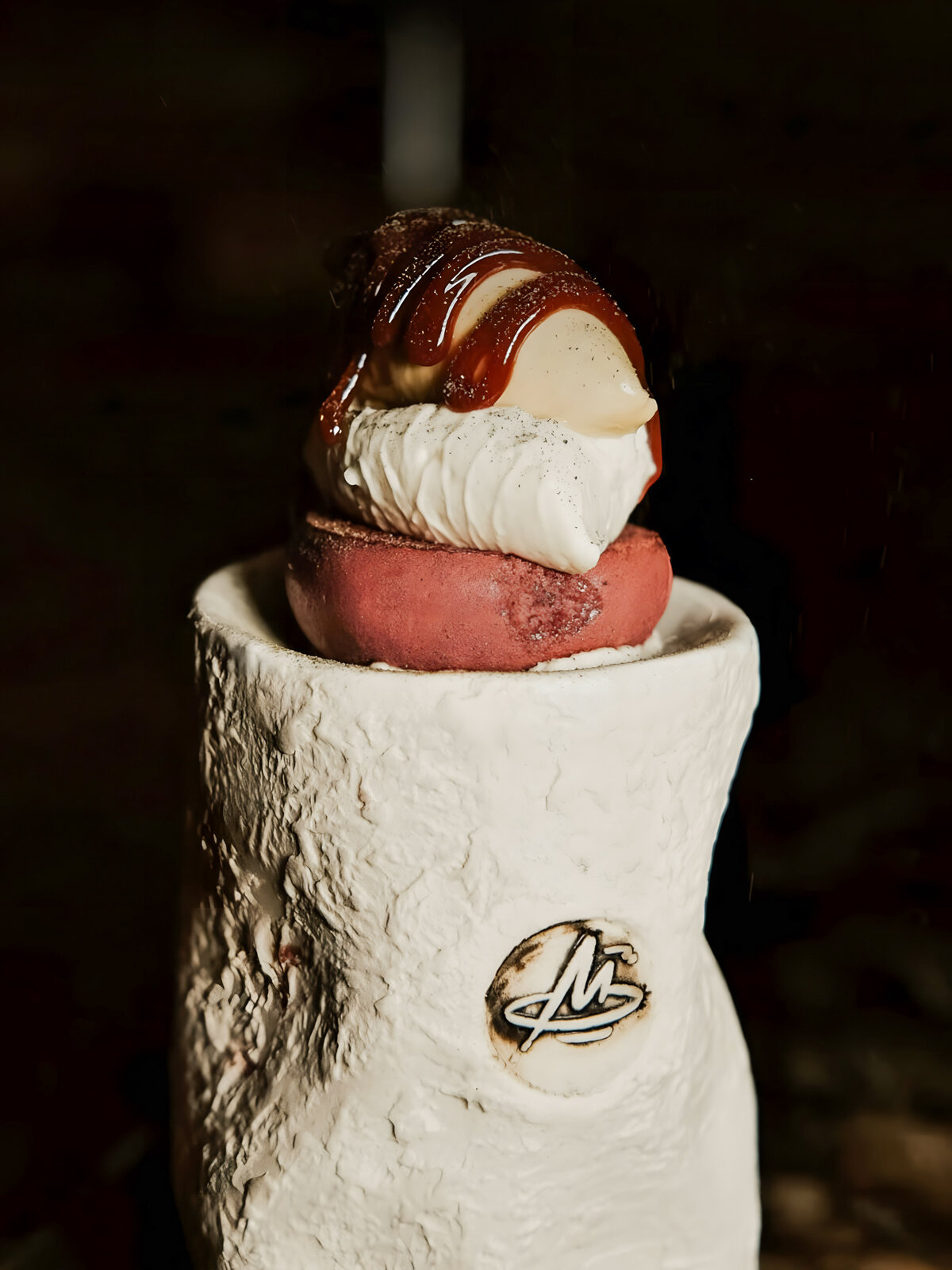 Блюдо из сета «Ассамбляж или эстетика опрокинутого стола»