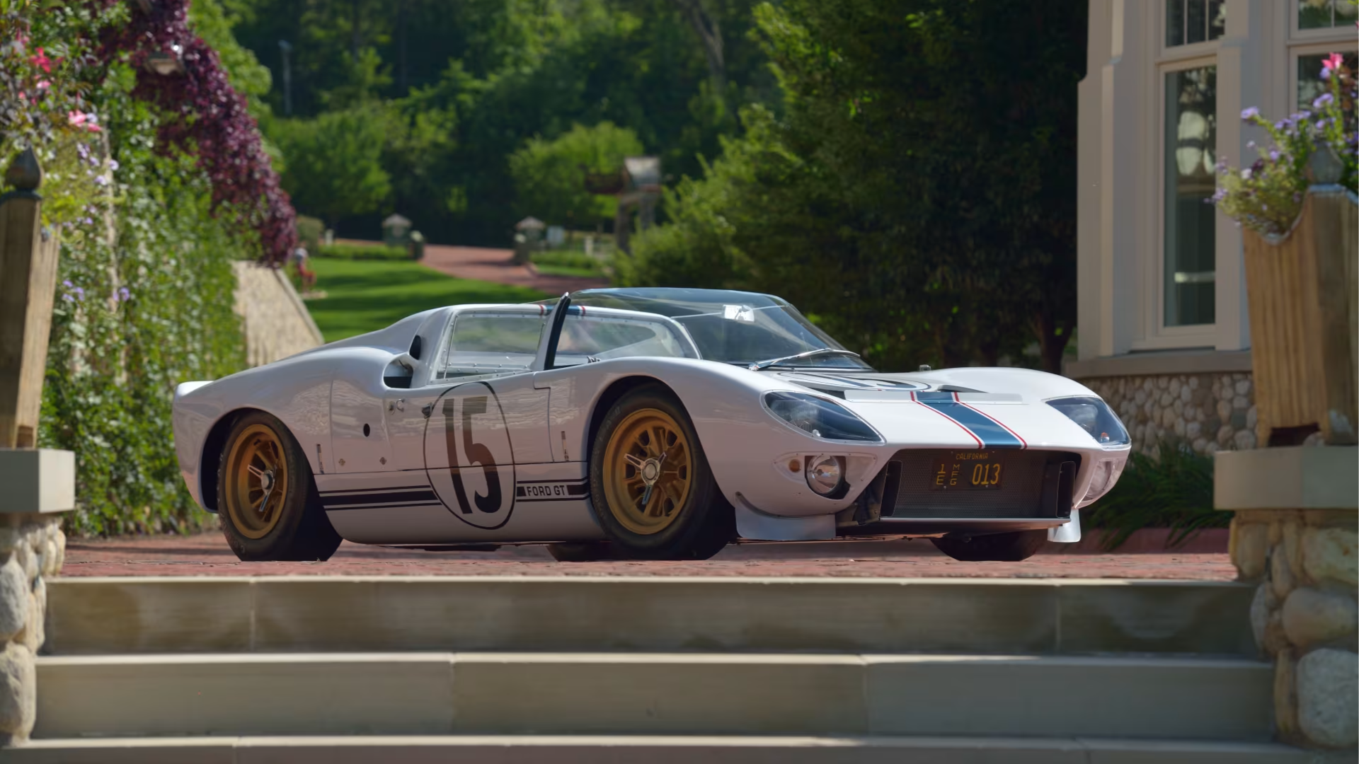 С молотка уйдёт уникальный Ford GT — единственный родстер, участвовавший в марафоне «24 часа Ле-Мана»
