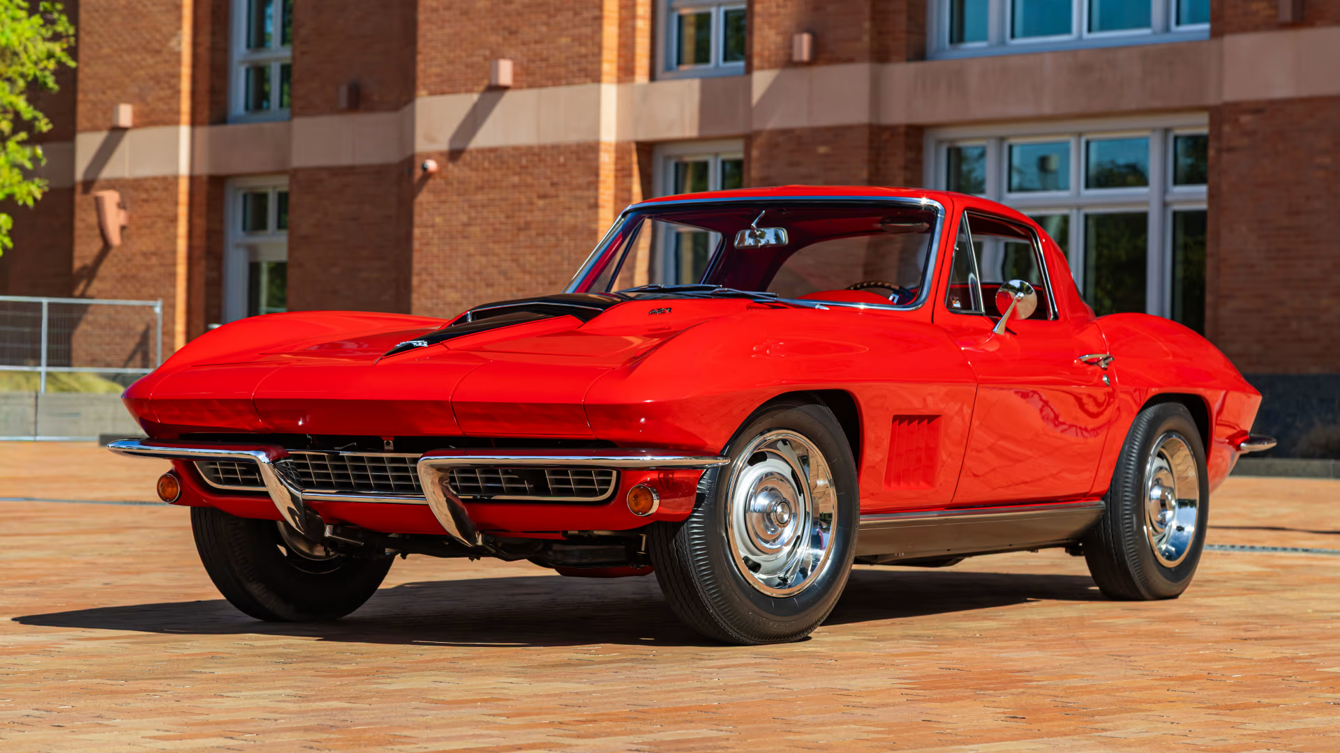 Самый дорогой Chevrolet Corvette C2 попытаются продать в четвёртый раз за год