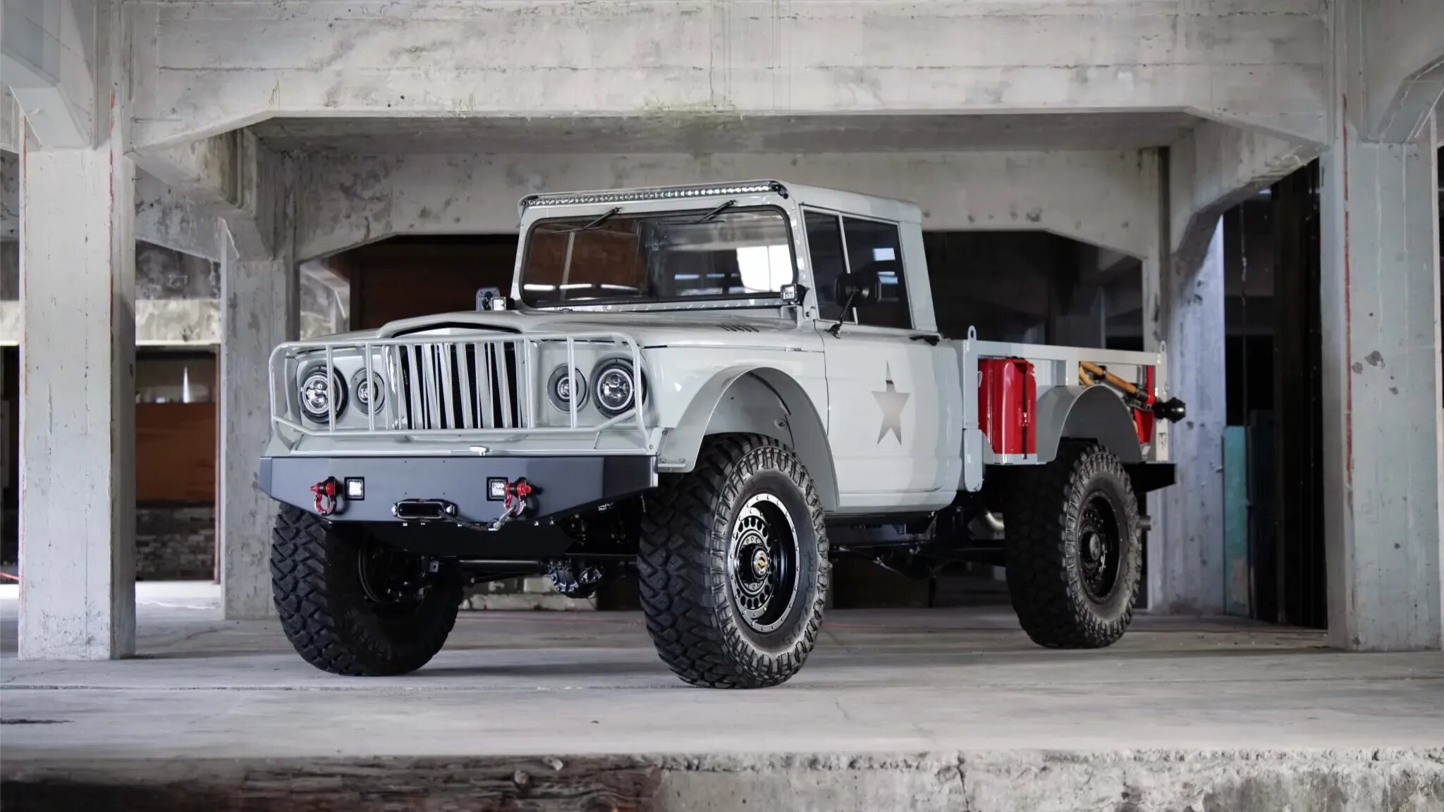 Военный пикап Jeep из 1960-х стал мощным рестомодом