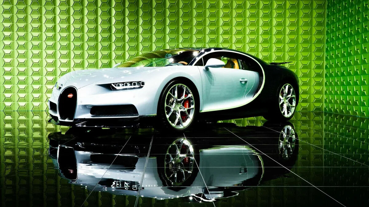 <h3><a href="https://auto.ru/cars/used/sale/bugatti/chiron/1101749448-64a74701/" target="_blank">Bugatti Chiron</a></h3>

Перед вами — один из самых быстрых, дорогих и желанных автомобилей планеты. И в декабре один экземпляр Bugatti Chiron выставили на продажу на Авто.ру!
