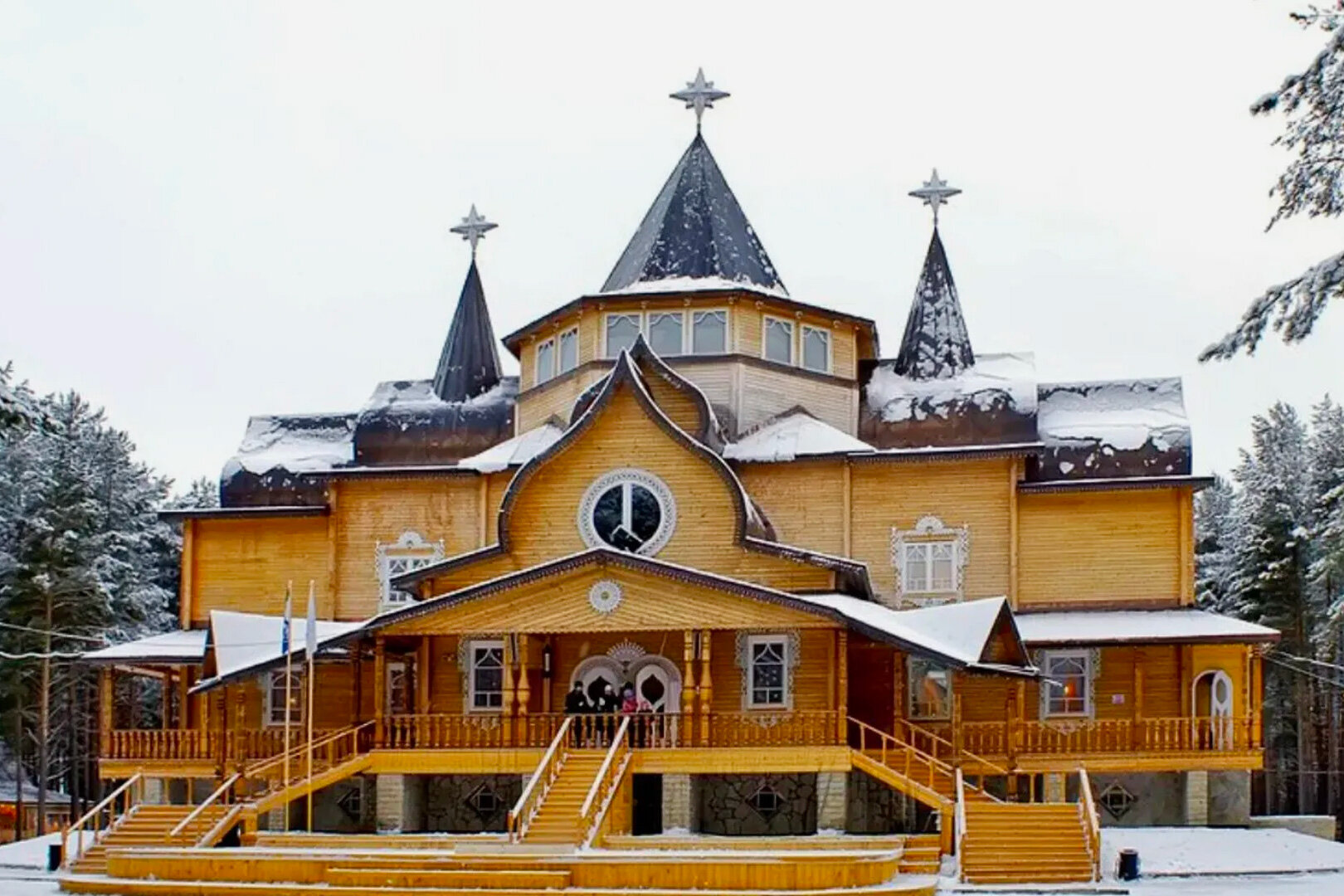 Названа стоимость аренды дворца Деда Мороза на Новый год