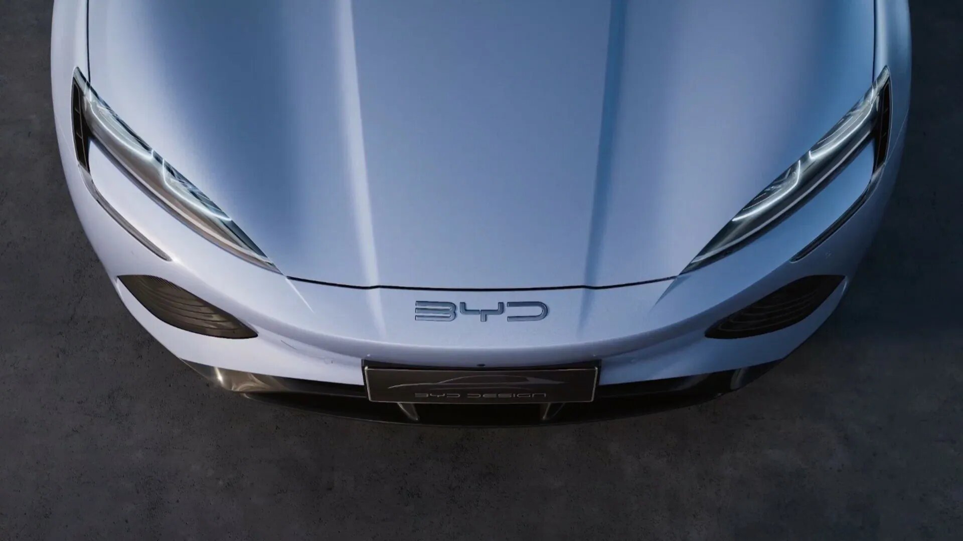 Китайская марка BYD обогнала Tesla по продажам электрокаров, но с оговоркой