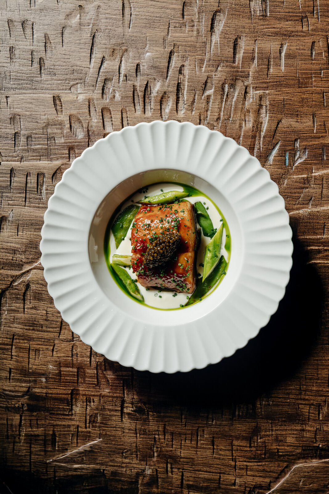 Черная треска со спаржей