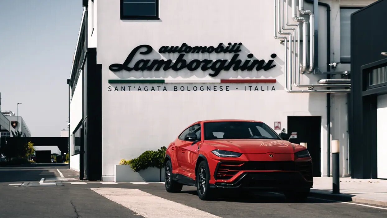 Компания Lamborghini отчиталась о рекордных продажах и приготовила три новинки