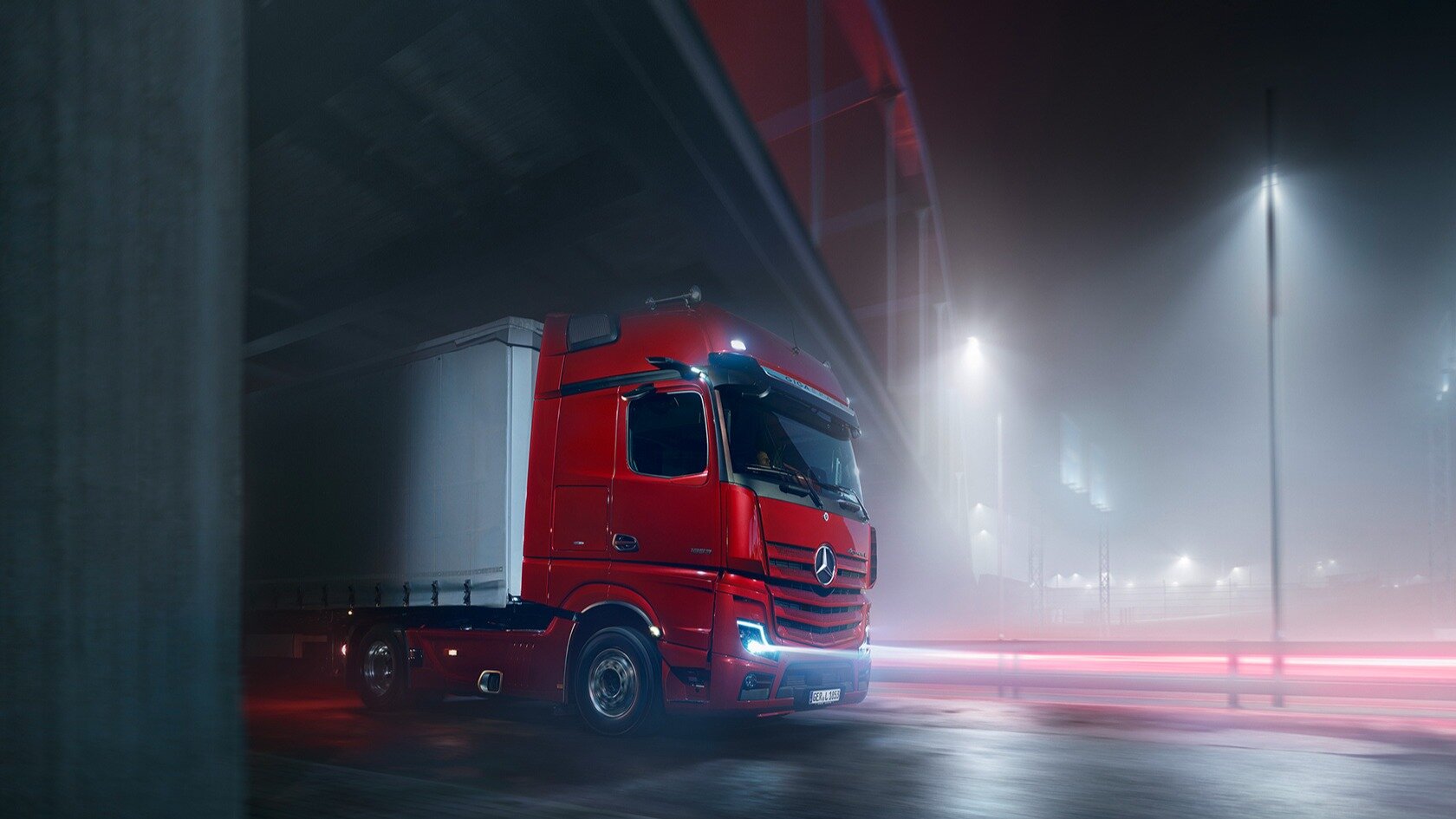 Производитель грузовиков Daimler Truck объявил о приостановке работы в России