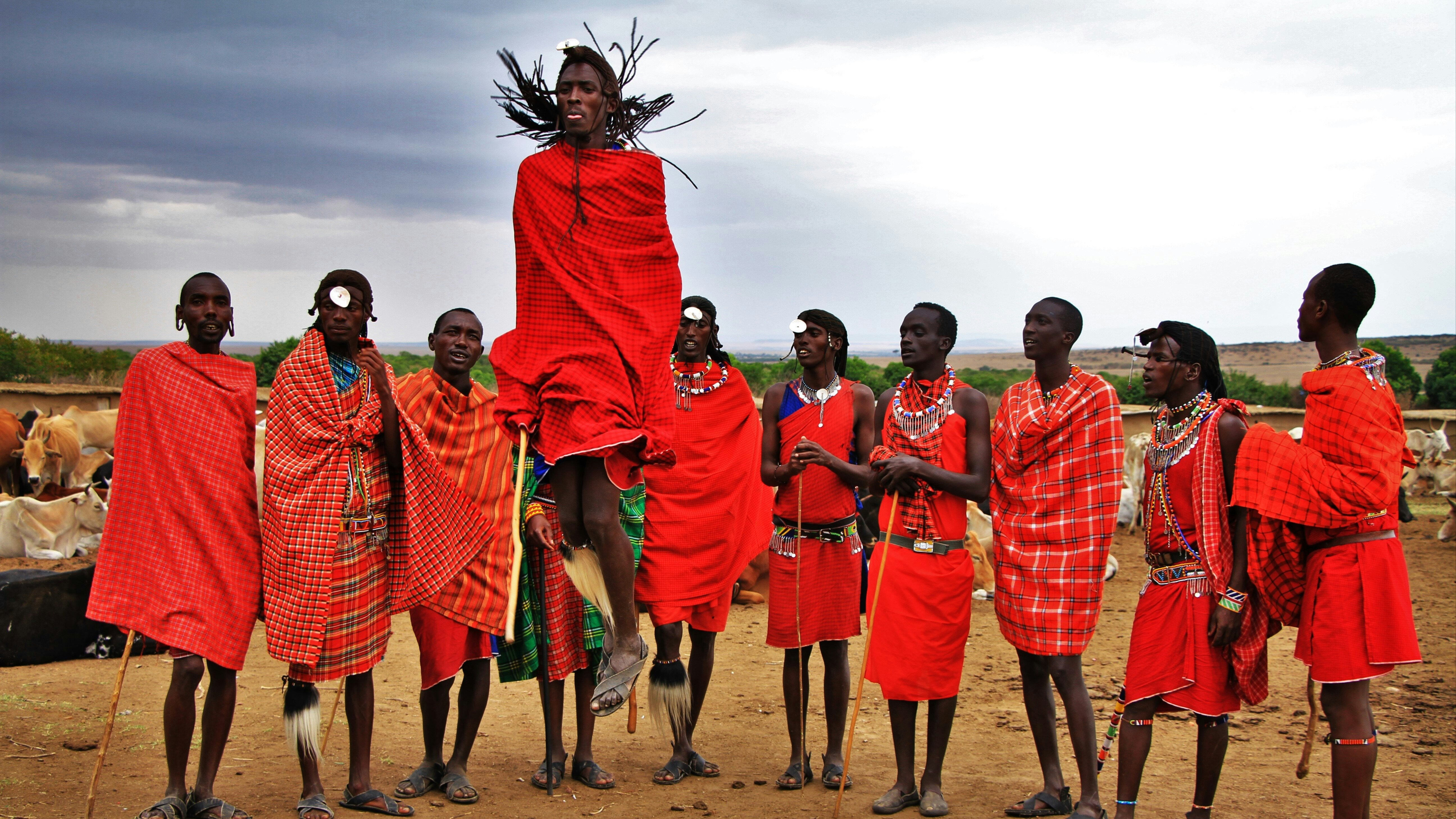 В гостях у племени масаев: дома из навоза, танцы с прыжками и трехдневное сафари 