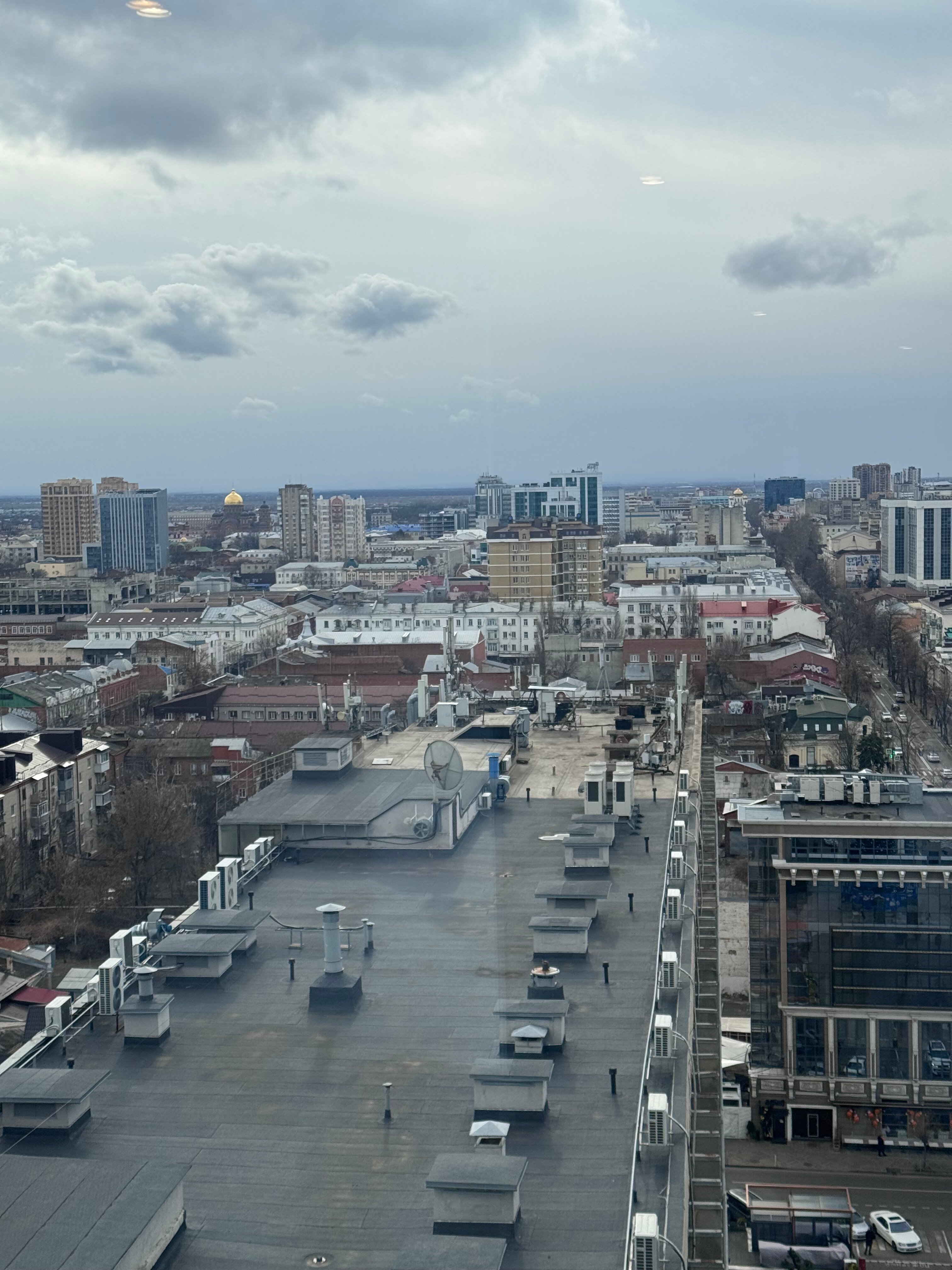Вид на Краснодар с 15 этажа.
