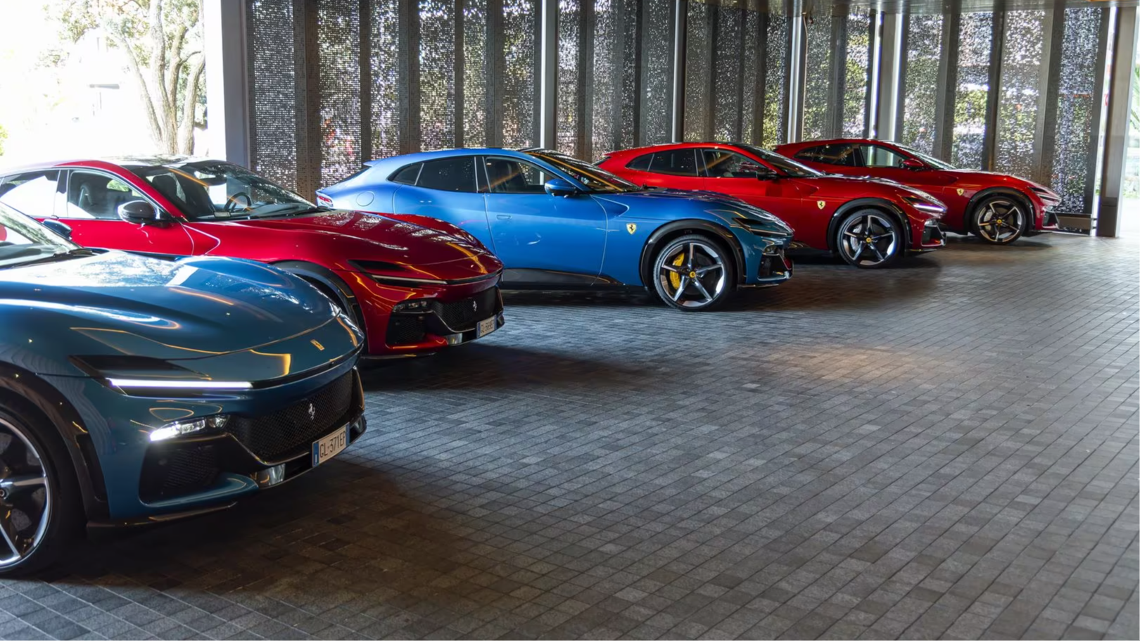Ferrari отзовёт почти все кроссоверы Purosangue из-за проблем с тормозами