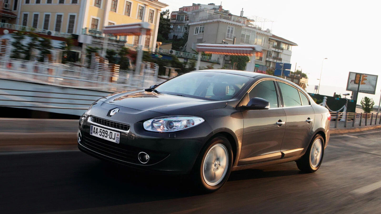 Renault fluence gta 5 фото 40