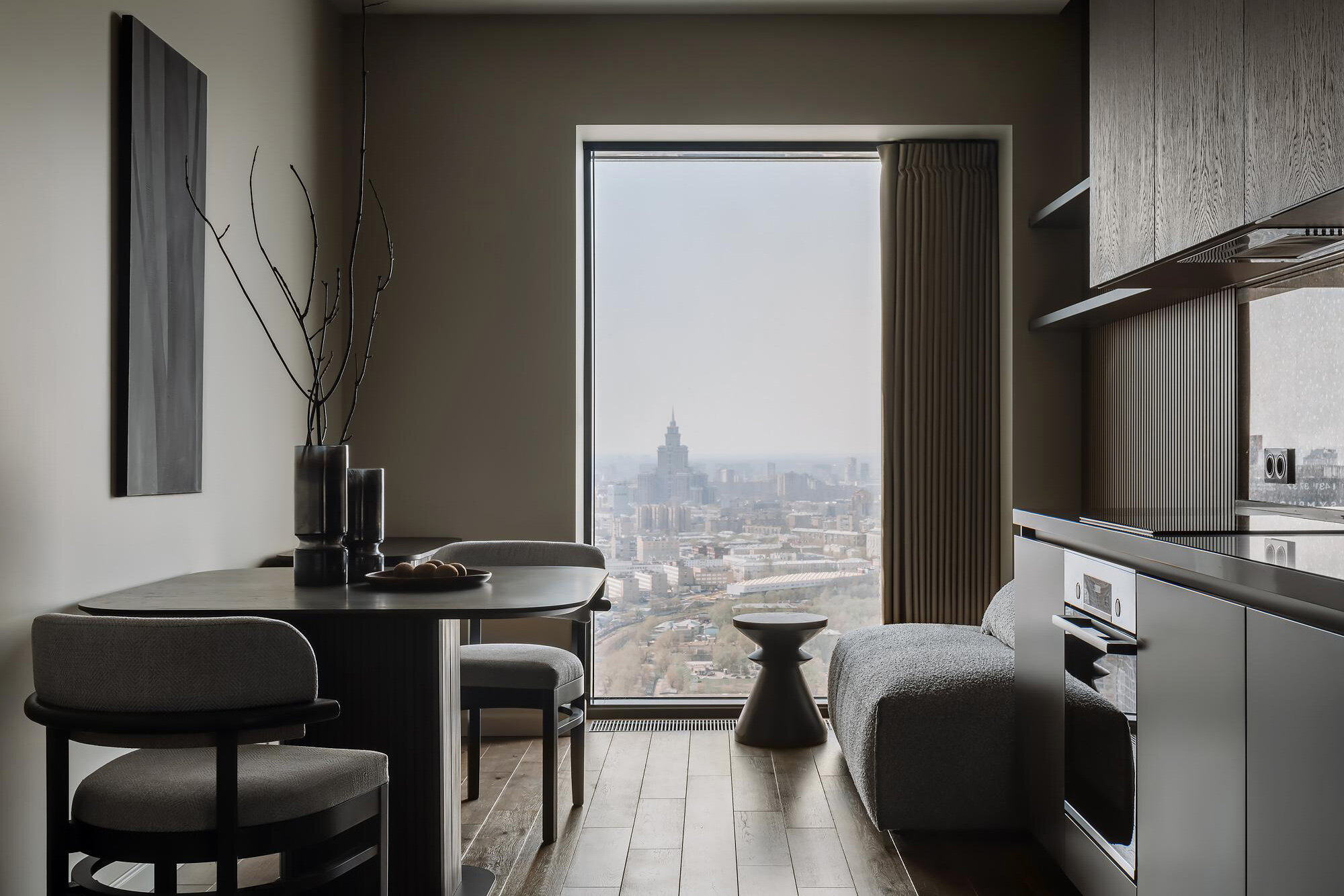 Спокойствие в квартире на 50 этаже: московский фотопост