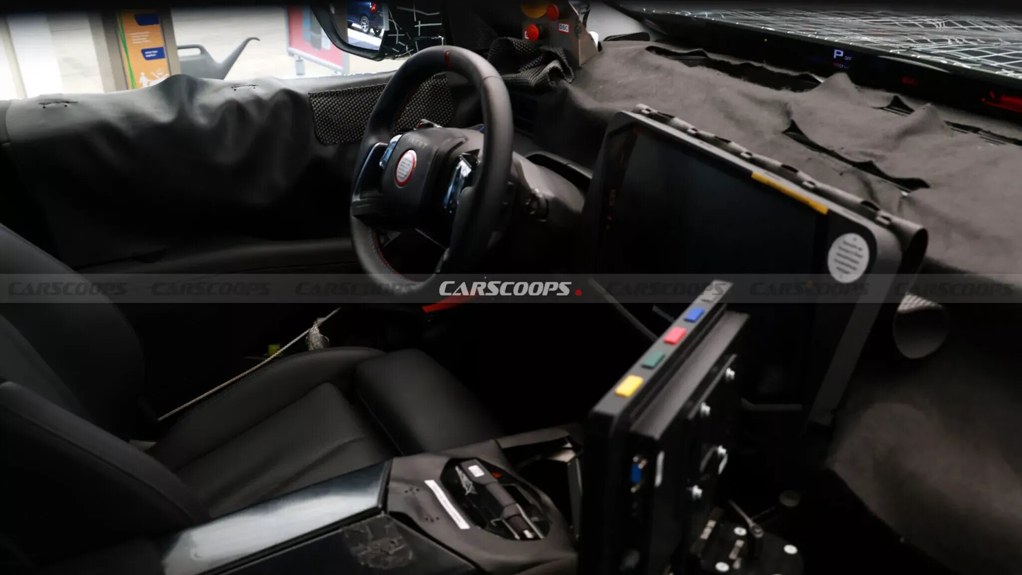 Появились фото салона будущего BMW X5