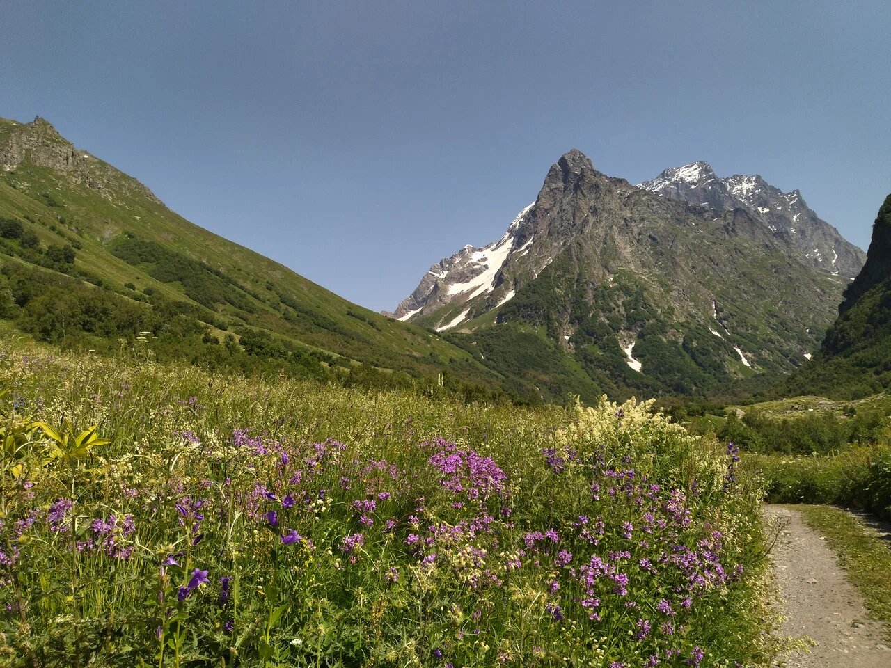По дороге к Чухчурским водопадам.