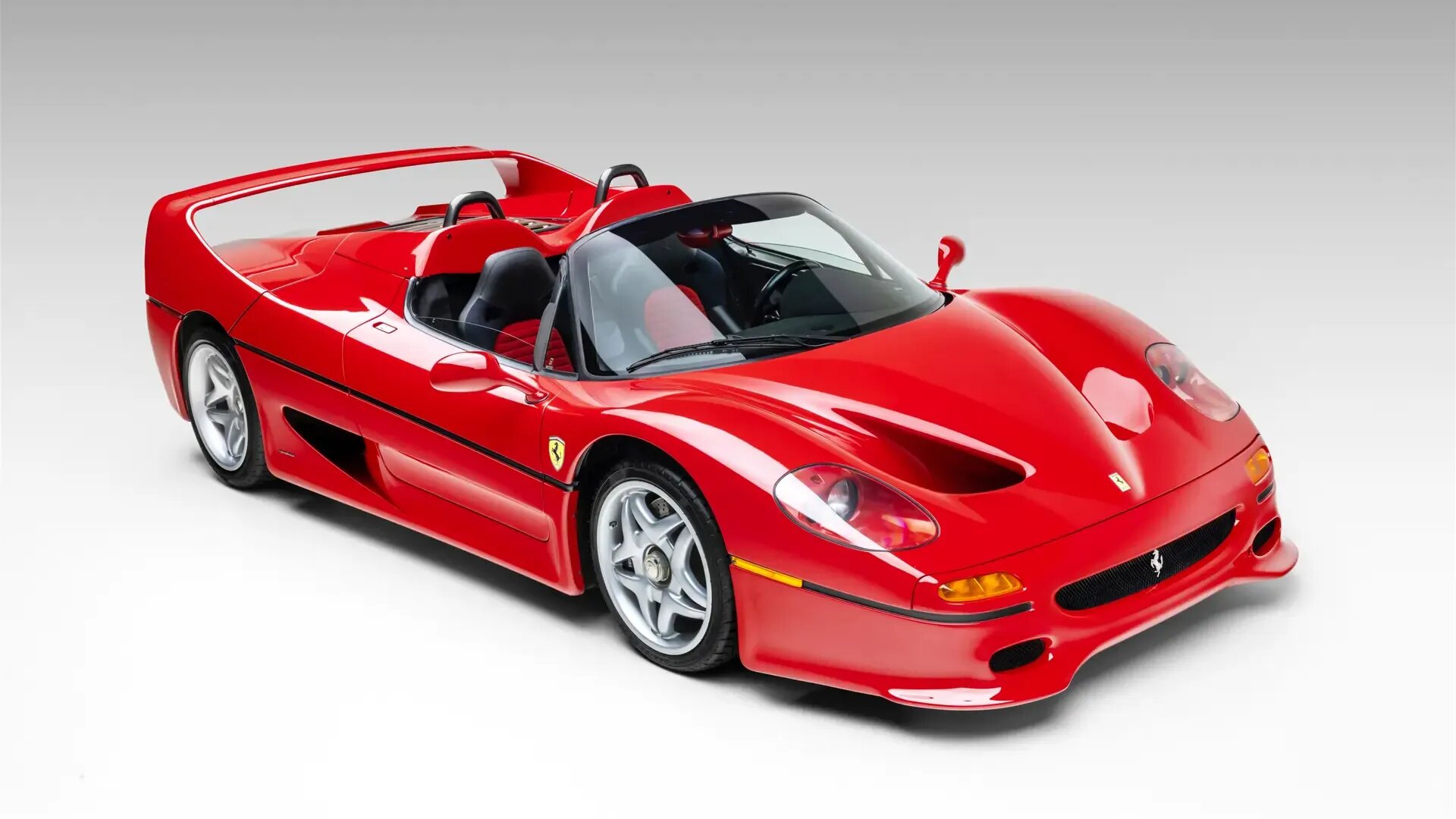 С молотка уйдёт коллекция редких суперкаров Ferrari, Lamborghini и Porsche