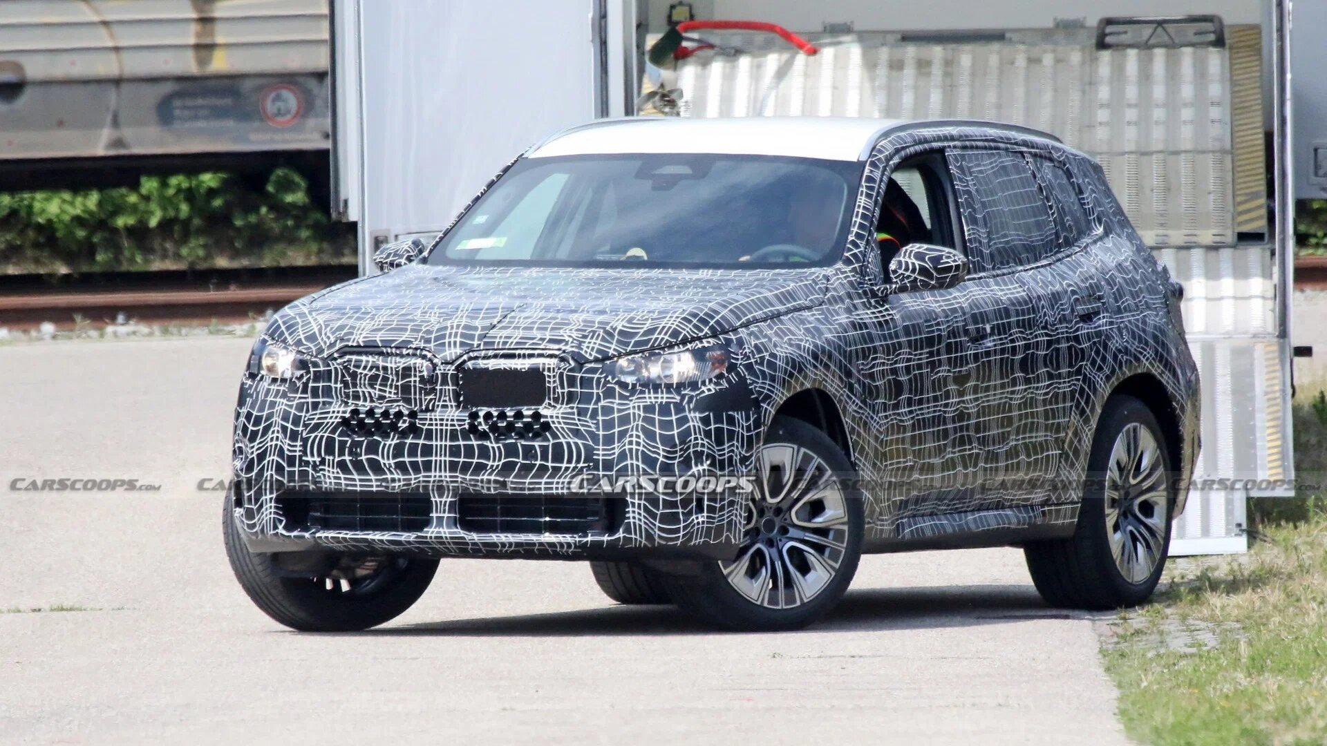 Новый гибридный кроссовер BMW X3 будут производить в Африке для всего мира