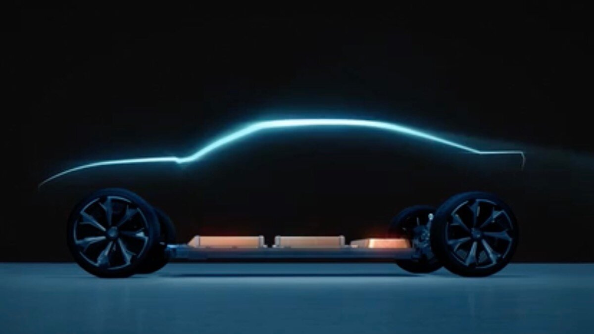 Chevrolet показал профиль электрического Camaro