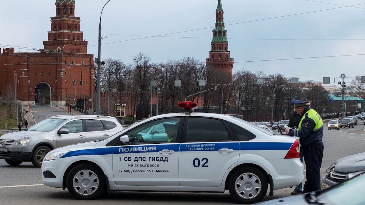 Штрафы для водителей в Москве, дата начал продаж следующего Nissan X-Trail и другие новости за ночь