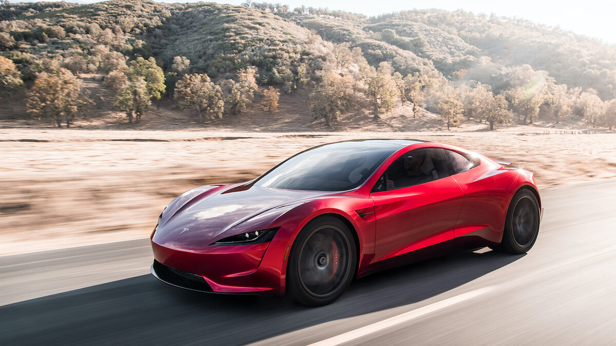 Выход Tesla Roadster отложили минимум на два года