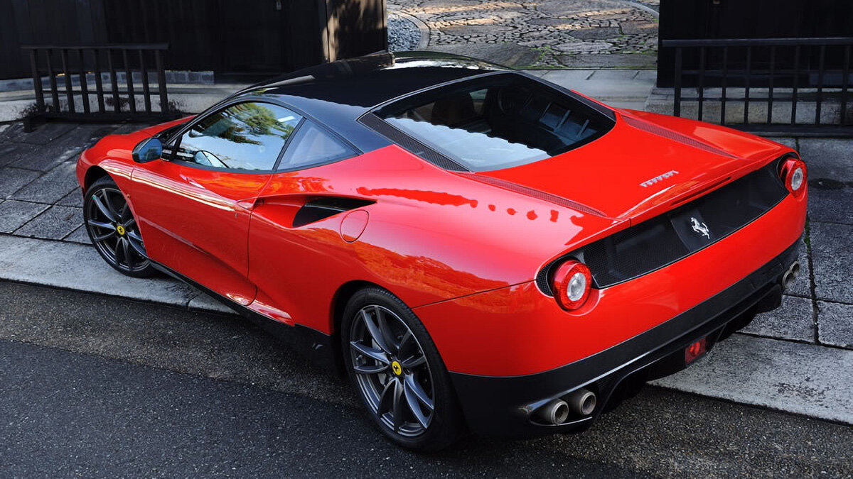 Порнодағы Эльза Патаки